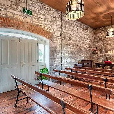 Perfect For Two People * Droíchead an Chláir